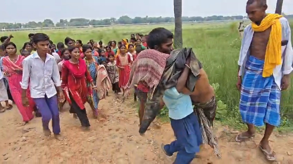 नालंदा में अवैध बालू खनन के दौरान बड़ा हादसा: लोडिंग के दौरान 16 वर्षीय किशोर जिंदा दबा, मौत