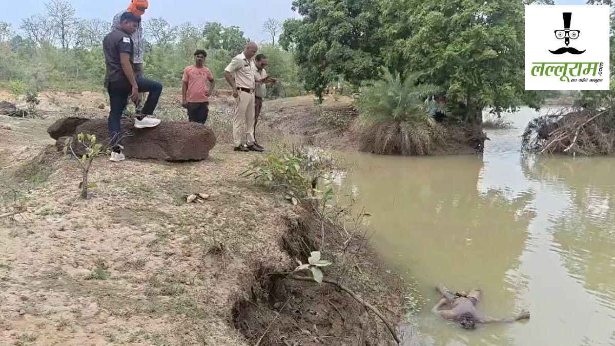 महासमुंद-राजिम मार्ग के सरगी नाला में मिली पुरानी लाश, इलाके में मचा हड़कंप