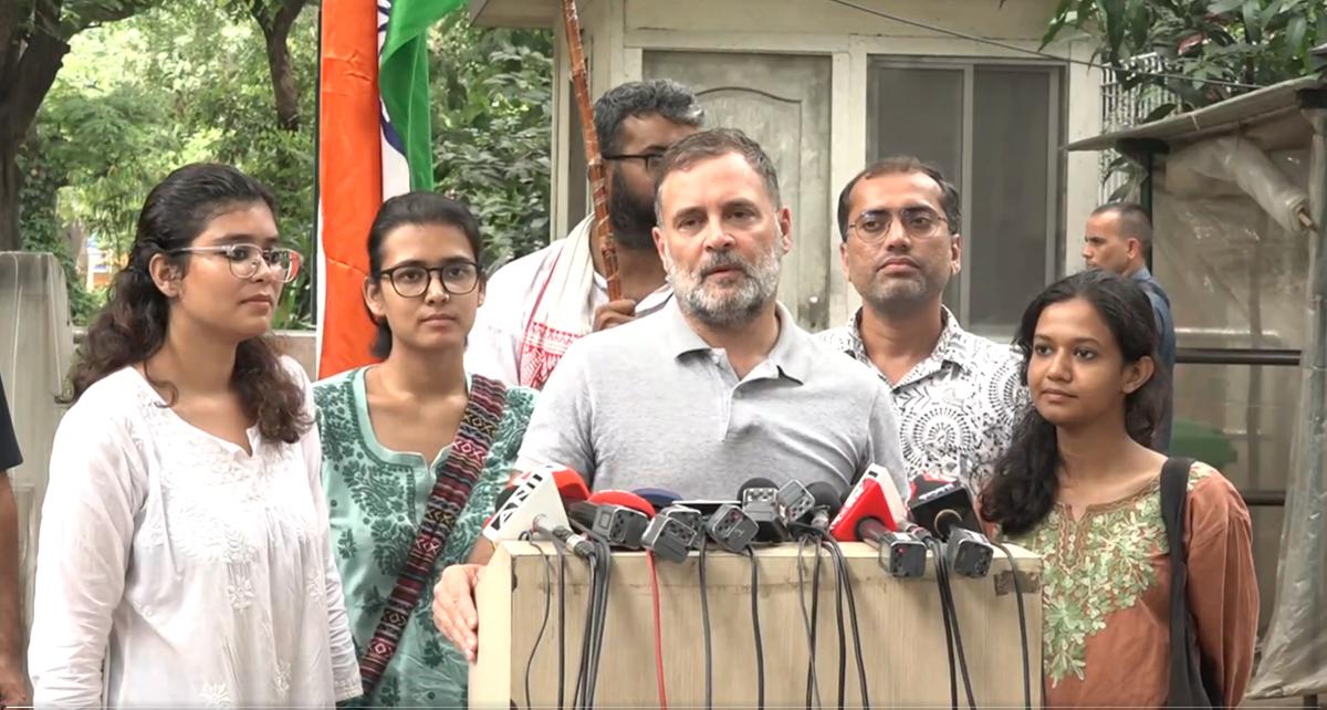 ‘नरेंद्र मोदी भारत का अतीत हैं, वे भविष्य से नहीं लड़ सकते…,’ राहुल गांधी ने प्रेस कॉन्फ्रेंस की, कहा- धर्मेंद्र प्रधान को पद से हटना ही होगा
