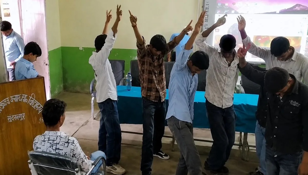 Education Department Rajasthan: Digital Classroom में छात्रों की Reel वायरल, शिक्षा विभाग ने शुरू की जांच