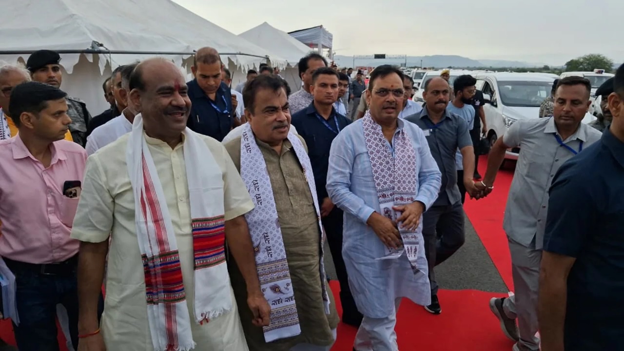 राजस्थान को गडकरी की बड़ी सौगात, अटल एक्सप्रेसवे का काम फिर होगा शुरू, कई नए प्रोजेक्ट्स को मिली मंजूरी