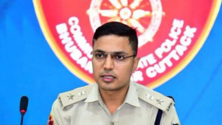 कभी इनके नाम से खौफ खाते थे नक्सली, अब वर्दी छोड़ने की चर्चा; कौन हैं ओडिशा में तैनात IPS जगमोहन मीणा?