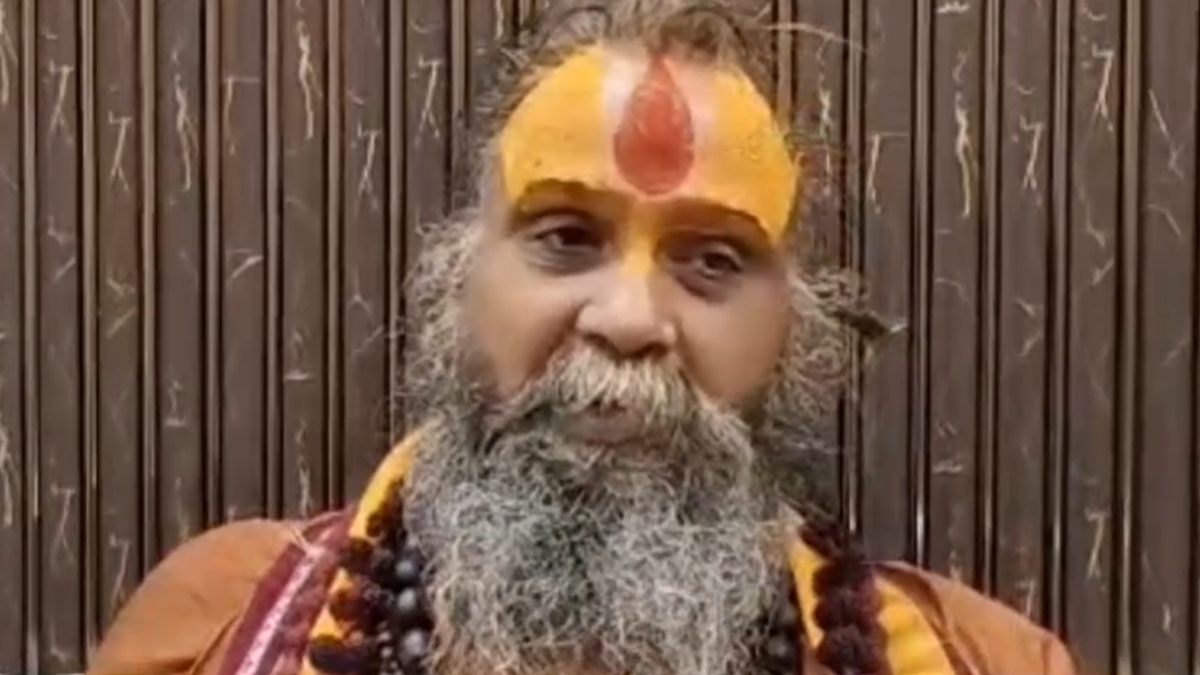 एक दिवसीय प्रवास पर सागर पहुंचे मलूक पीठाधीश्वर राजेंद्र महाराजः अनुयायियों को मिला गुरु पूजन का अवसर