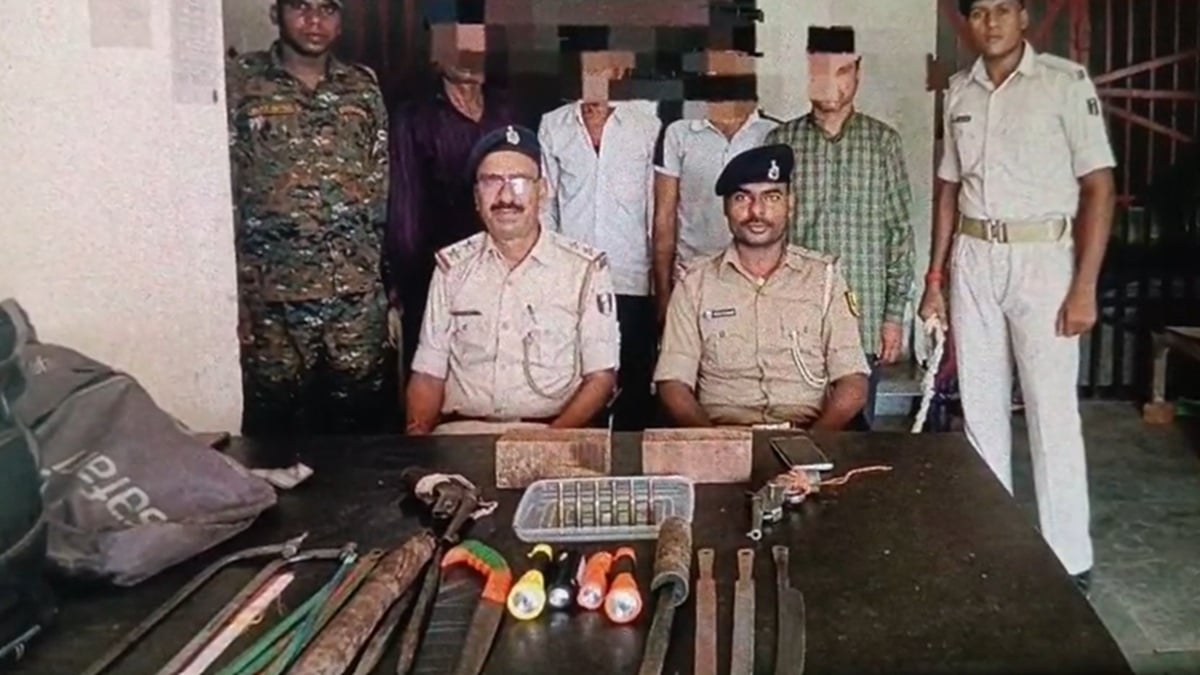 बिहार में यूपी के कुख्यात बदायूं गिरोह का पर्दाफाश, अपराध की योजना बना रहे 4 शातिर गिरफ्तार