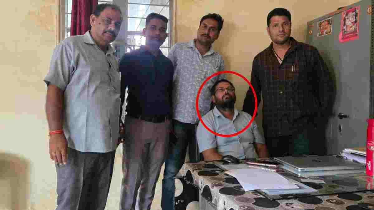सागर में लोकायुक्त की बड़ी कार्रवाई: 7 हजार की रिश्वत लेते राजस्व निरीक्षक रंगे हाथ गिरफ्तार, इस काम के एवज में मांगी थी घूस 