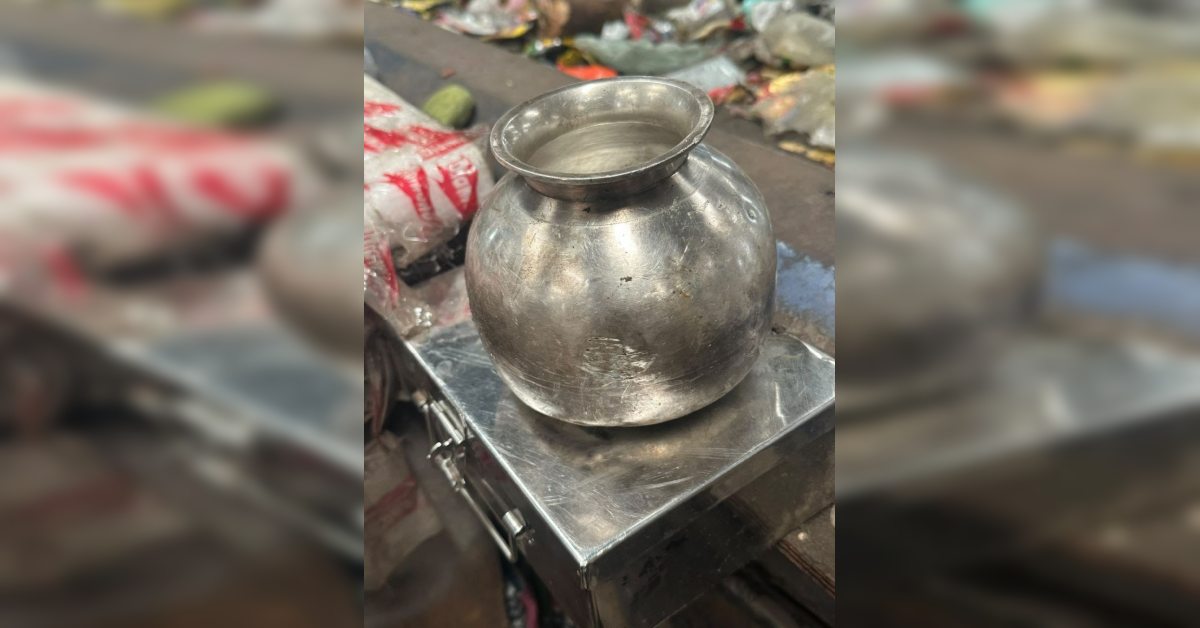 कचरे के ढेर में खोया दो किलो चांदी का लोटा: 24 घंटे बाद जो हुआ, उसे देखकर परिवार की खुशी का ठिकाना नहीं रहा