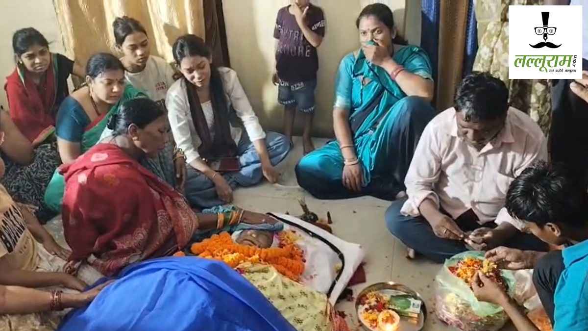 CG Breaking News : गनियारी पहुंचा पद्मश्री डॉ. तीजन बाई का पार्थिव शरीर, राजकीय सम्मान के साथ होगा अंतिम संस्कार 