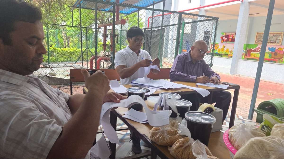बच्चों की सेहत से खिलवाड़ः स्कूलों की मेस और कैंटीन पर खाद्य सुरक्षा विभाग का छापा, अग्रवाल पब्लिक स्कूल की मेस सील, 22 फूड सैंपल लिए, रिपोर्ट के बाद होगी FIR