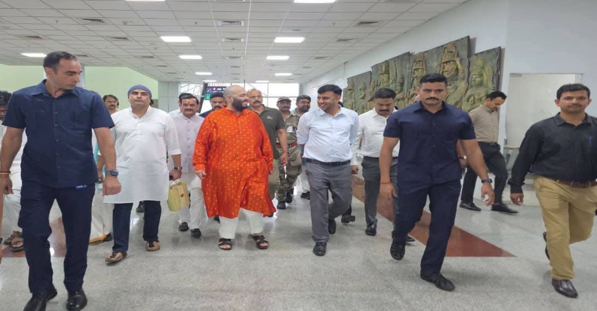 अनंत अंबानी की अगवानी पर भड़के कांग्रेस नेता: कलेक्टर के खिलाफ कार्रवाई की मांग, राज्यपाल और मुख्य सचिव को लिखा पत्र