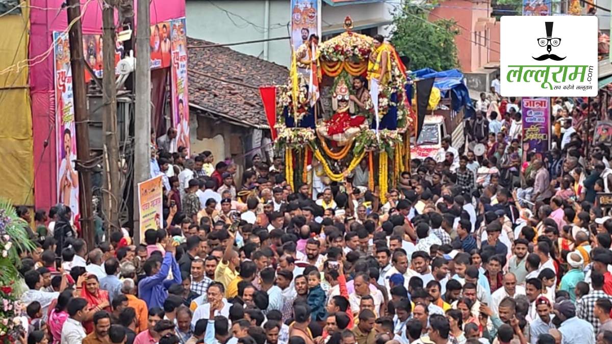 रिमझिम बारिश के बीच दिखा आस्था का महासंगम: भगवान जगन्नाथ की भव्य रथयात्रा में उमड़ा श्रद्धालुओं का जनसैलाब, “बोल कालिया” के जयघोष से गूंज उठा अमलीपदर