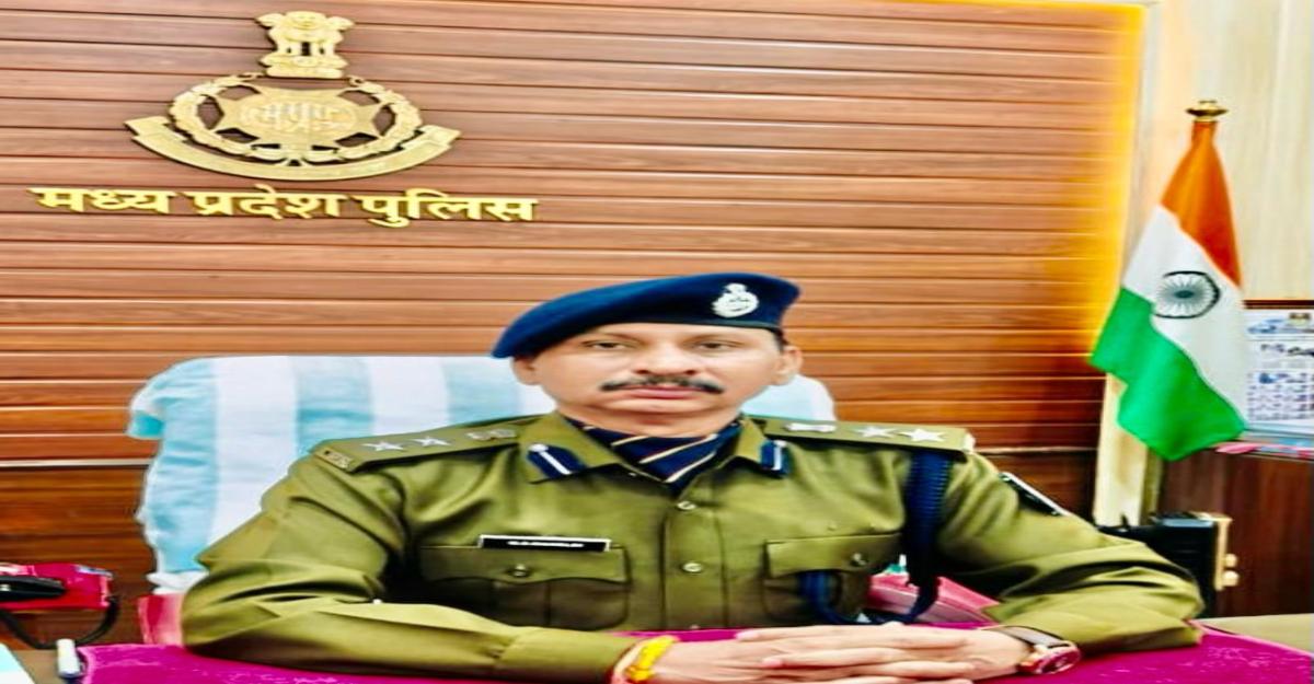 MP में प्रशासनिक फेरबदल: टीकमगढ़ SP मनोहर सिंह मंडलोई हटाए गए, मुख्यमंत्री डॉ मोहन के एक्शन के बाद 3 IPS अफसरों के तबादले