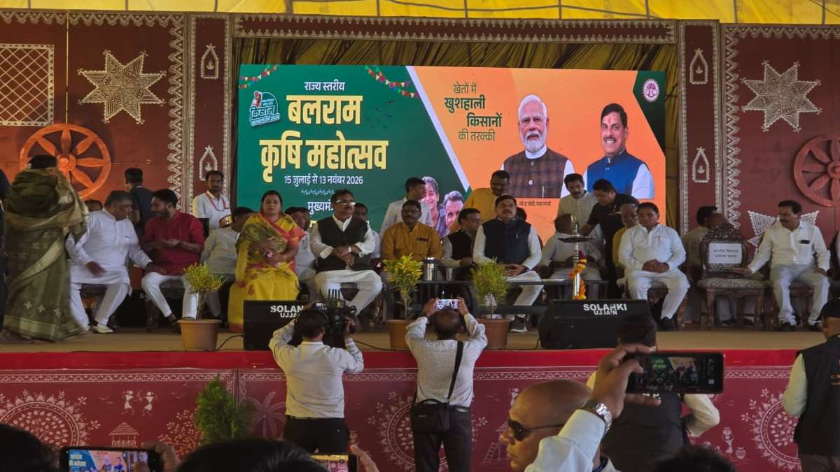 खंडवा में सीएम डॉ मोहन का कांग्रेस पर तीखा हमला: बोले- 55 साल सत्ता में रहे, किसानों को सूखा छोड़ गए.. मोदी सरकार ने खेतों में पानी और खातों में पैसा पहुंचाया