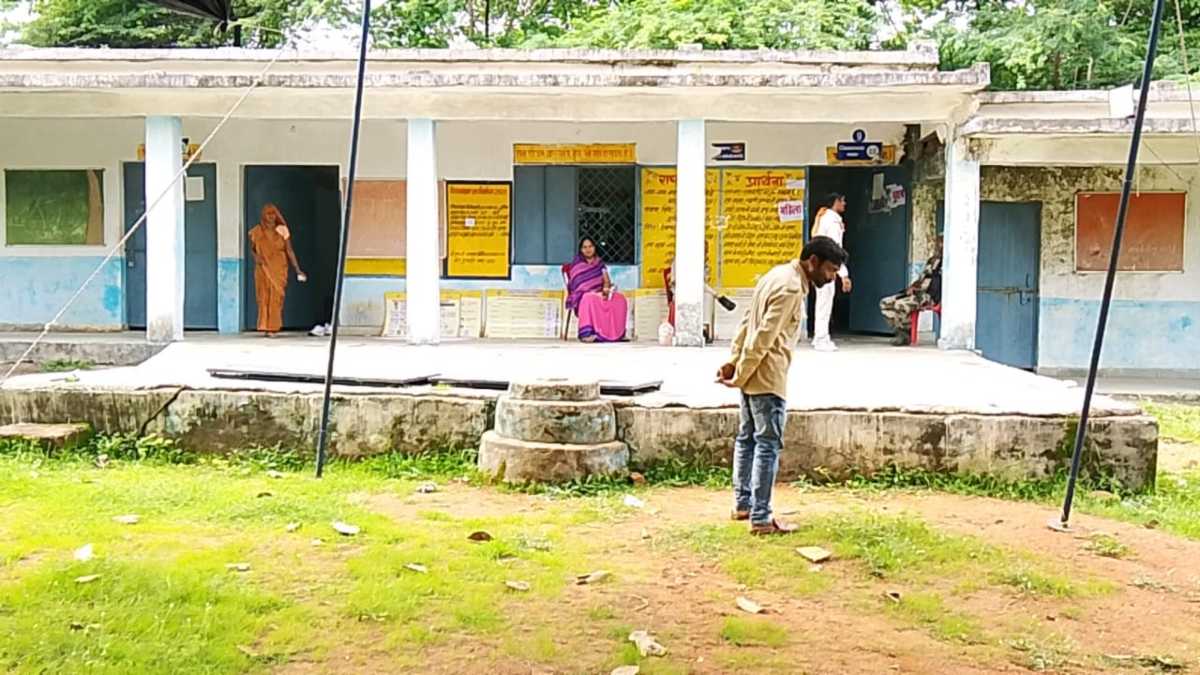 दतिया उपचुनावः मतदान जारी, कांग्रेस- बीजेपी प्रत्याशियों के बड़े दावे, सीएम डॉ मोहन ने की वोटिंग की अपील