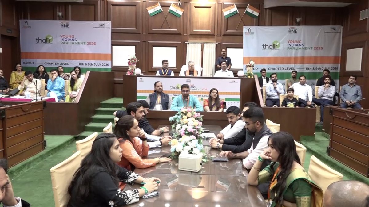 यंग इंडियन पार्लियामेंट 2026: मॉक संसद में विद्यार्थियों ने सीखी लोकतंत्र की कार्यप्रणाली, विधानसभा अध्यक्ष डॉ. रमन सिंह ने बढ़ाया उत्साह