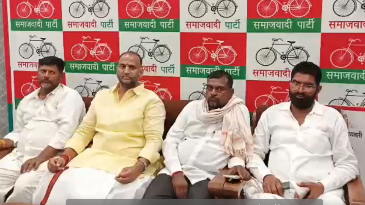 चंदौली में धरने से पहले बड़ा एक्शन! पूर्व विधायक मनोज सिंह ‘डब्ल्यू’ नजरबंद, बोले- फोर्स लगा लो… किसानों की लड़ाई नहीं रुकेगी