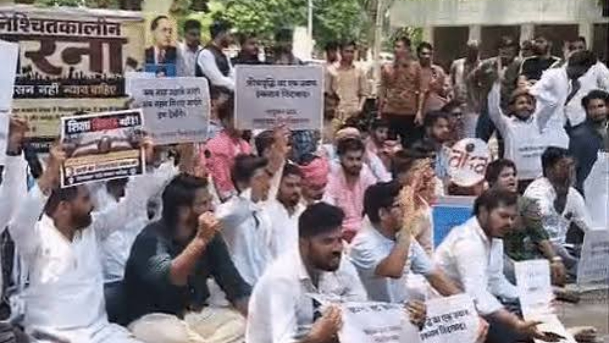 दिल्ली के बाद अब लखनऊ में बड़ा छात्र आंदोलन! 50 दिन से धरने पर बैठे छात्रों का विधानसभा घेराव प्लान