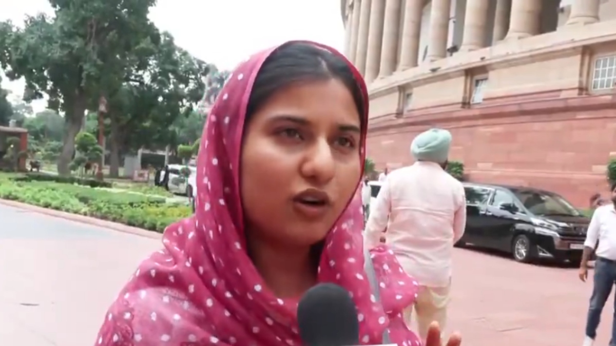 इकरा हसन का सरकार पर हमला, बोलीं- ‘4 घंटे बैठाकर भी नहीं दिया जवाब, कमरे में नहीं खुले मंच पर हो बातचीत’