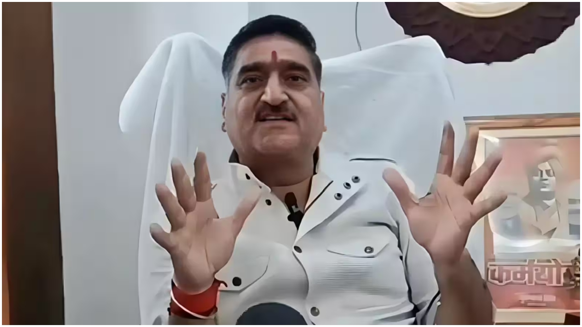 ‘गोल टोपी और लंबी दाढ़ी वाले फर्जी सोशल मीडिया अकाउंट से समाज को बांट रहे’, बीजेपी सांसद की लोगों से सतर्क रहने की अपील