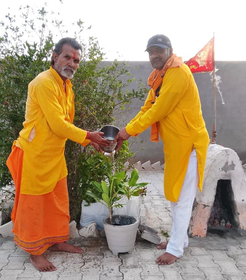 आदर्श गांव सुई के बालाजी धाम में धूमधाम से मनाया गया गुरु पूर्णिमा पर्व, पौधारोपण का लिया संकल्प