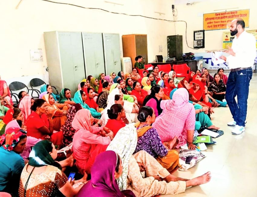 भिवानी में BIS की शाइन मुहिम के तहत जागरूकता कार्यक्रम आयेाजित