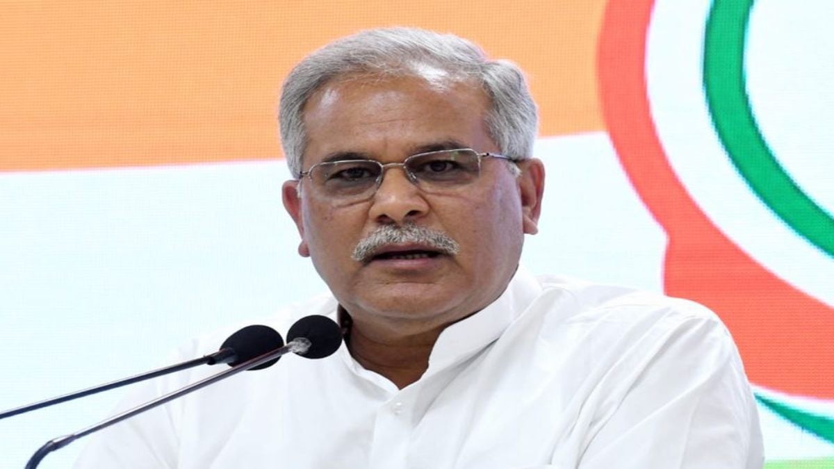 18 घंटे तक थाने के सामने डटी रही कांग्रेस, भूपेश बघेल ने कहा- प्रदेश अध्यक्ष के धरने के बाद भाजपाइयों पर FIR दर्ज करने का मिला आश्वासन
