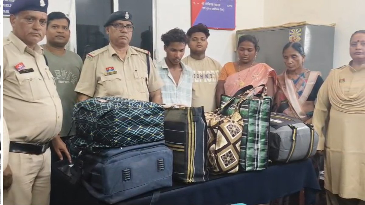 रेलवे स्टेशन पर पकड़ाया लाखों का गांजा: ओड़ीसा से लेकर जा रहे थे रीवा, दो महिला सहित 4 तस्कर गिरफ्तार