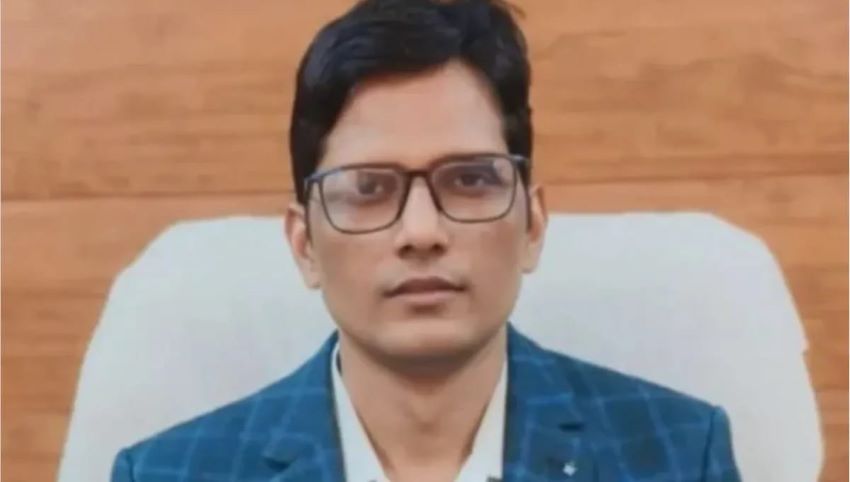 फर्जी जाति प्रमाण पत्र पर ली नौकरी! बलिया BSA ने शिक्षक को किया बर्खास्त, FIR और वेतन वसूली के आदेश