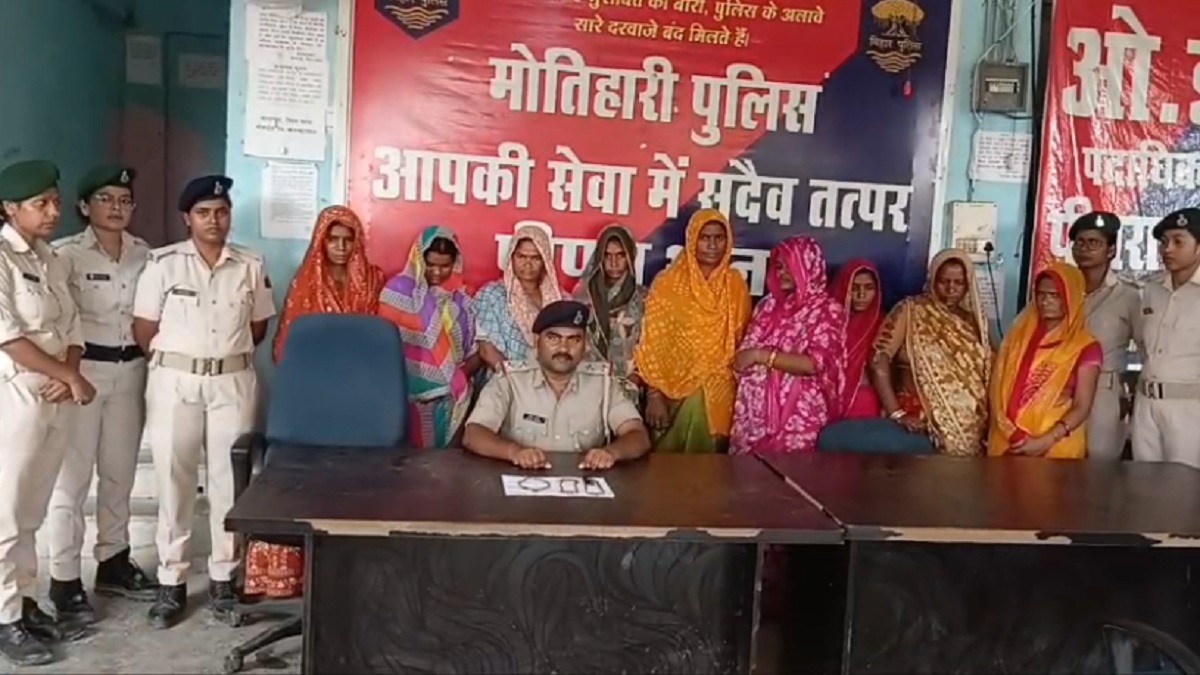 बिहार में यूपी की महिला चेन स्नैचर गैंग का भंडाफोड़, मेले में लोगों को निशाना बनाने वाली 9 गिरफ्तार