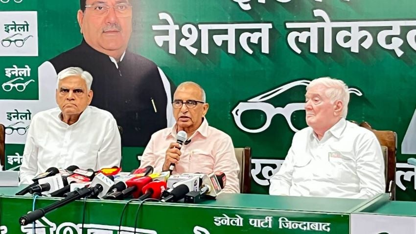 NEET पेपर लीक के विरोध में इनेलो का हरियाणा के सभी जिलों में प्रदर्शन, DC को सौंपे ज्ञापन