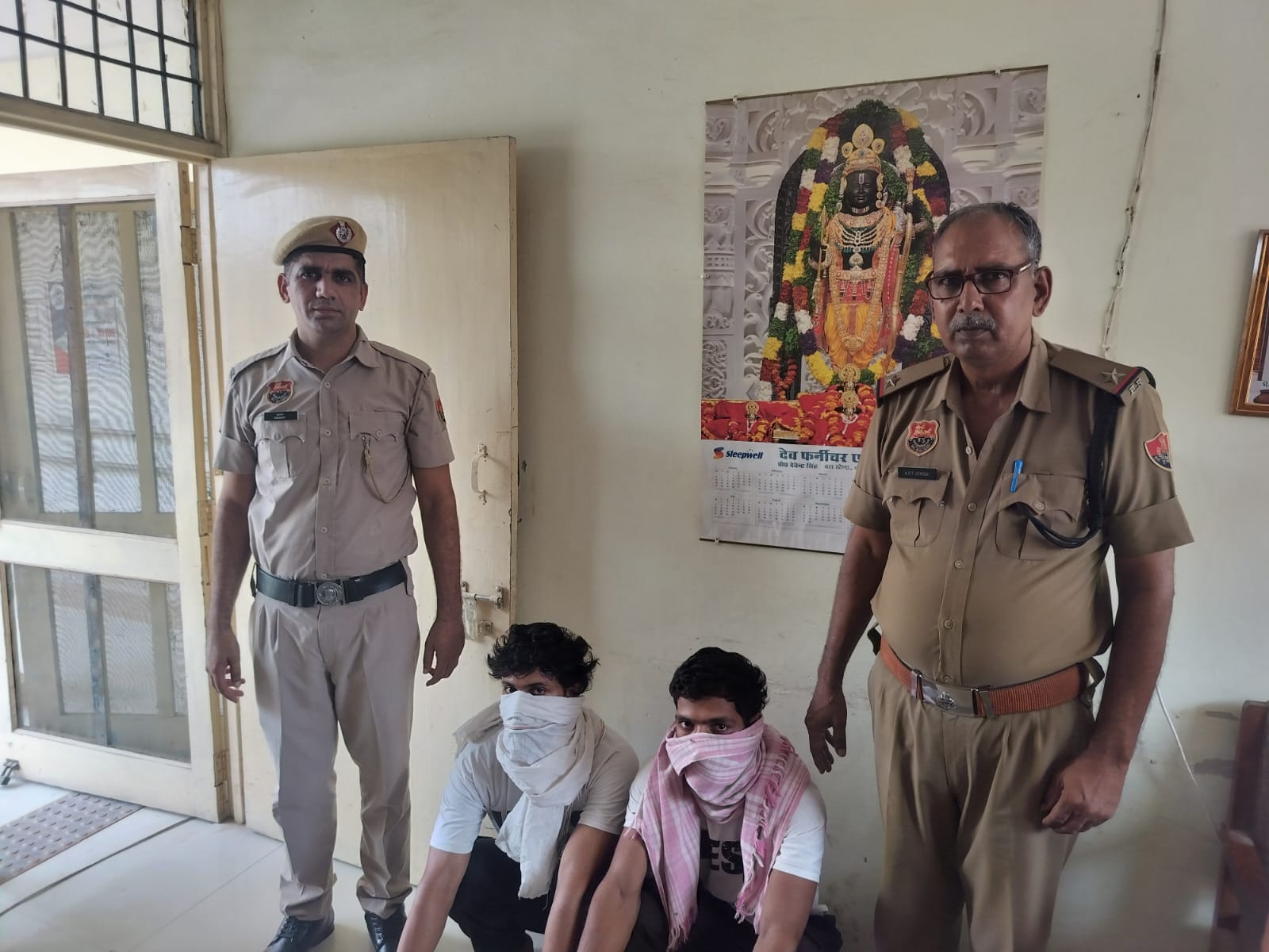 चरखी दादरी: हत्या के प्रयास मामले में दो और आरोपी गिरफ्तार, वारदात में प्रयुक्त लाठी बरामद