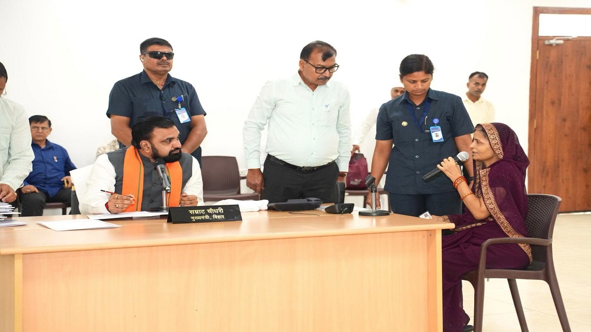 सहयोग शिविर का शुभारंभ: CM सम्राट ने सुनीं लोगों की समस्याएं, 100 मामलों का किया निष्पादन