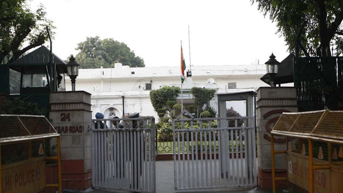 RTI से हुआ खुलासा, कांग्रेस 2013 से बिना इजाजत 24 अकबर रोड हेडक्वार्टर पर जमाए हुए है कब्जा…