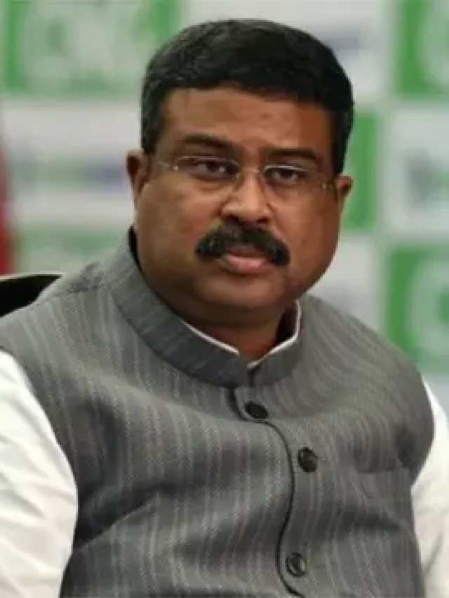 धर्मेंद्र प्रधान की सैलरी कितनी थी? क्या-क्या सुविधाएं मिलती हैं…