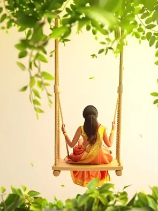 सावन में आखिर क्यों हर घर में डाला जाता है झूला?
