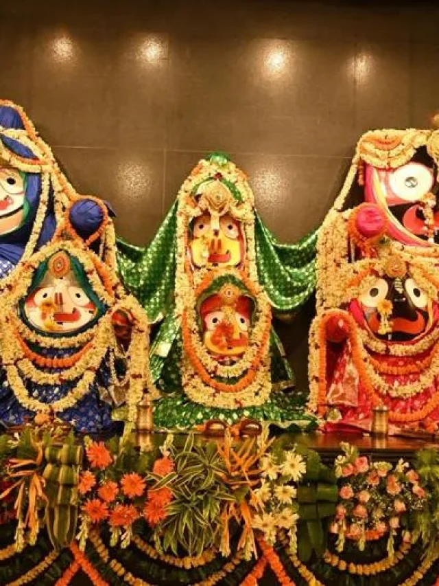 जगन्नाथ रथ यात्रा के बारे में ये दिलचस्प बातें, कौन बनाता है रथ