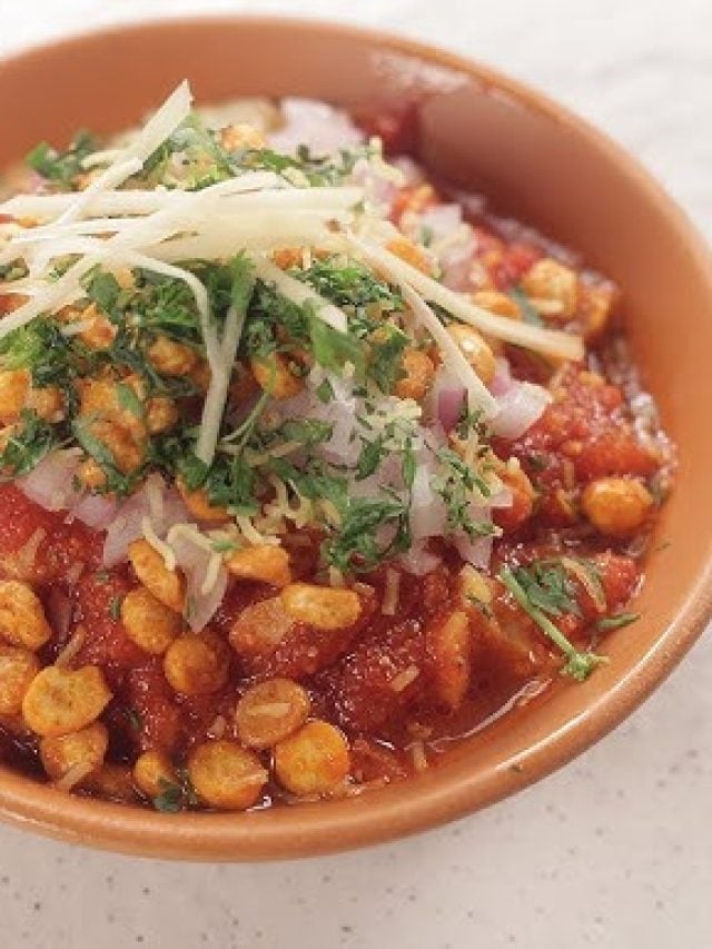 Banarasi Tomato Chaat: कैसे बनती है बनारस की मशहूर टमाटर वाली चाट? जानिये