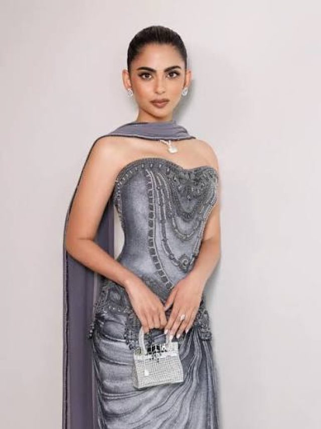 Isha Ambani ने जिस ‘देवी ड्रेस’ में पेरिस में लूटी वाहवाही, उस पर क्यों छिड़ गया विवाद