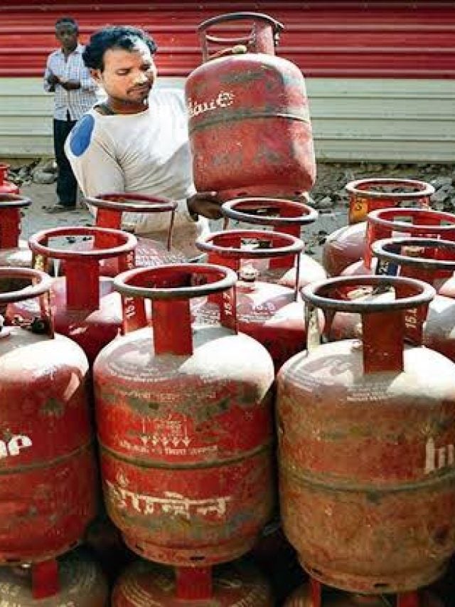 LPG Price: 1 अगस्त से बदलेंगे गैस सिलेंडर के दाम, जानें महंगा होगा या सस्ता?