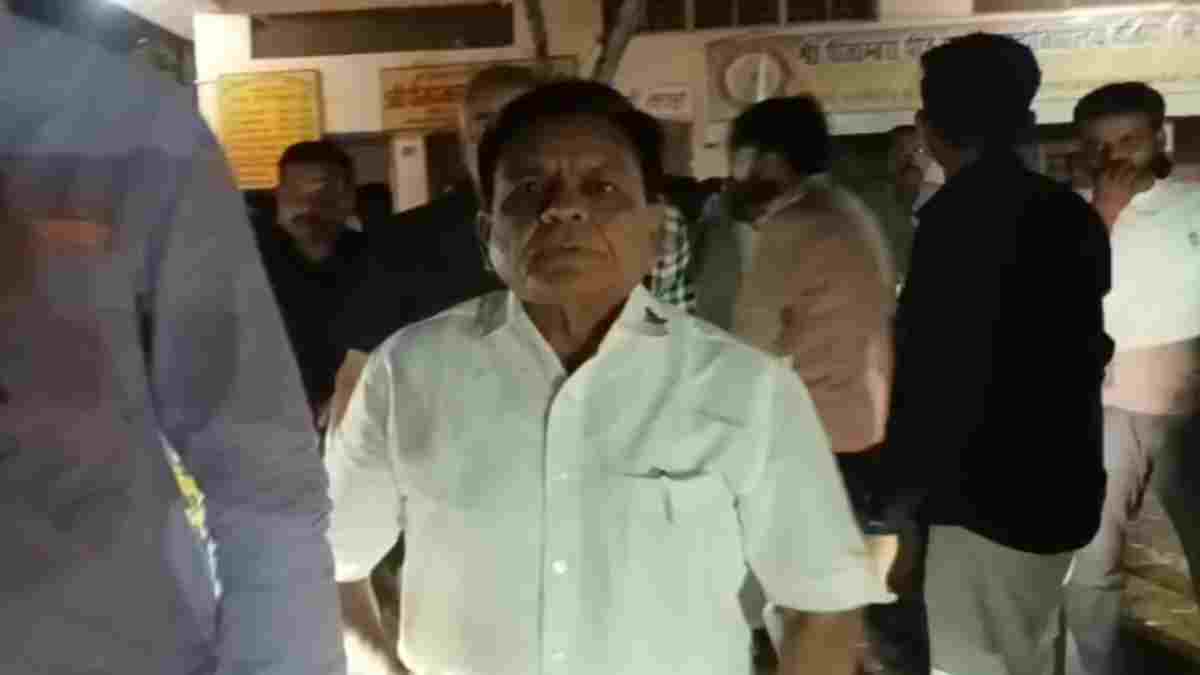 दतिया के मां बगलामुखी मंदिर पहुंचे डिप्टी सीएम जगदीश देवड़ा, स्वागत के लिए नहीं पहुंचे कार्यकर्ता
