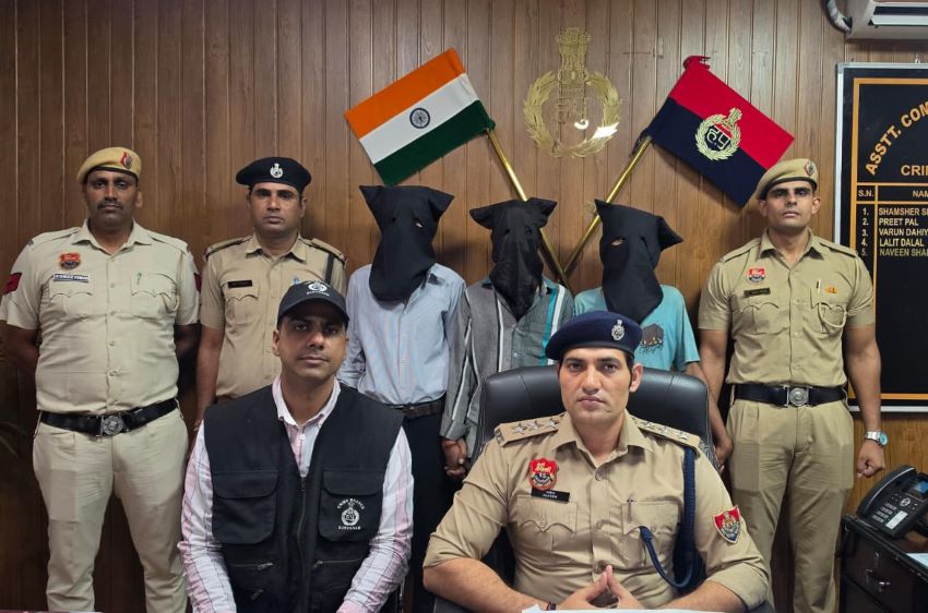 गुरुग्राम में महिला से चेन और फोन लूटने वाली गैंग का पर्दाफाश: एक नाबालिग समेत 4 बदमाश गिरफ्तार