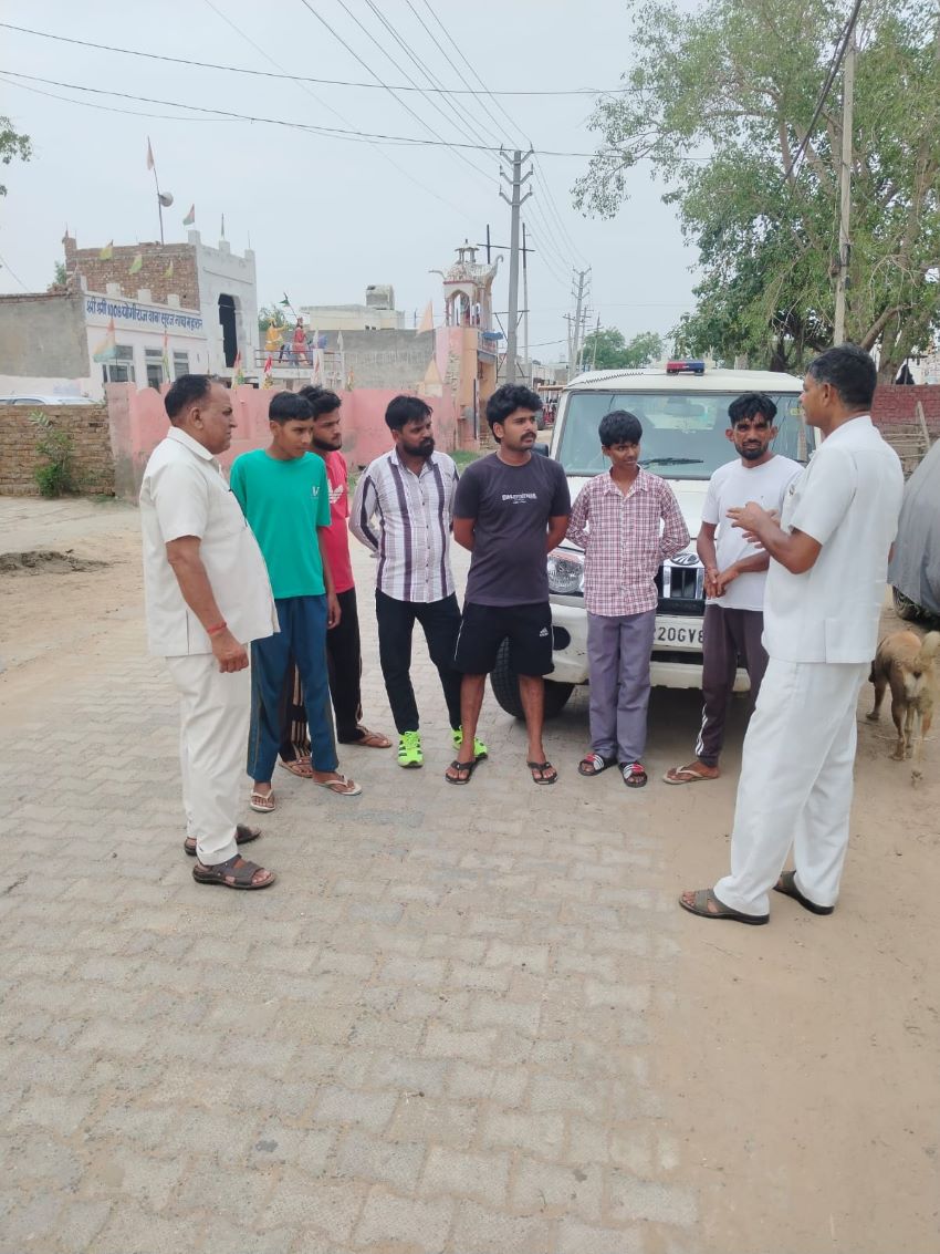 हिसार पुलिस का बड़ा एक्शन: लुदास गांव में नशा मुक्ति अभियान, 8 पीड़ितों को इलाज और मुफ्त दवाइयां