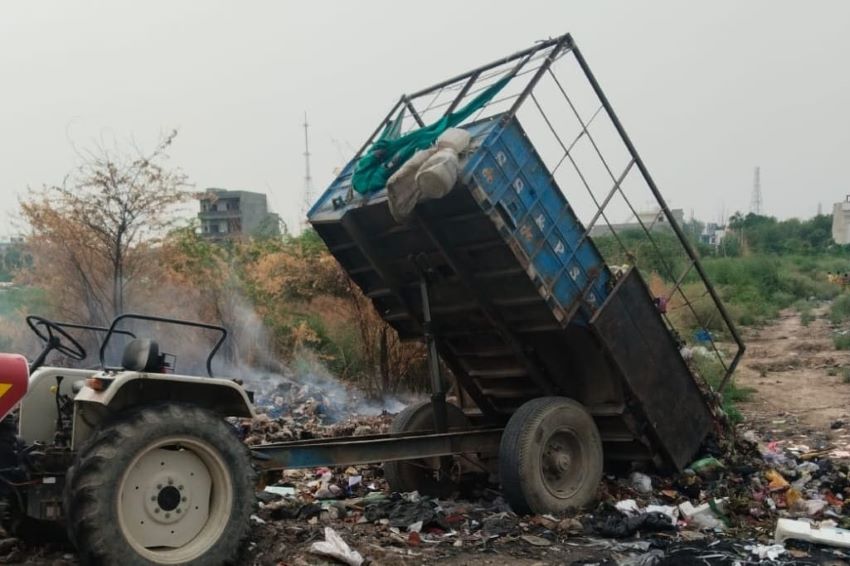 हिसार नगर निगम का बड़ा एक्शन: खुले में कचरा फेंकने वालों के कटे चालान, ट्रैक्टर संचालक पर लगा जुर्माना