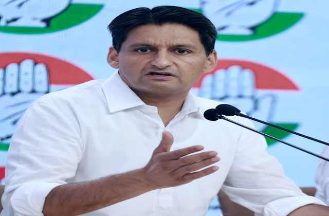 शिक्षा मंत्री के इस्तीफे के बाद दीपेंद्र हुड्डा का बड़ा हमला, बोले- ‘युवाओं ने किया बर्खास्त’; HSSC चेयरमैन से मांगा इस्तीफा
