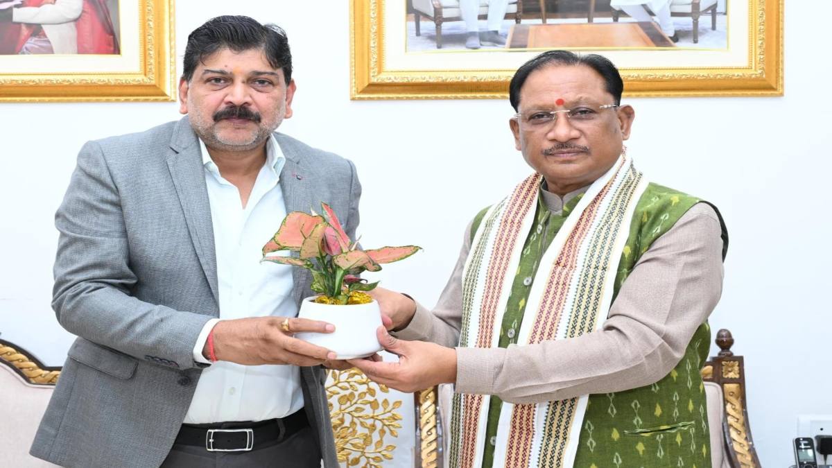 पीएम कल करेंगे सरोना और बालोद रेलवे स्टेशन का लोकार्पण, सीएम ने कहा – रेलवे के आधुनिकीकरण से व्यापार, पर्यटन और क्षेत्रीय विकास को मिलेगी नई गति