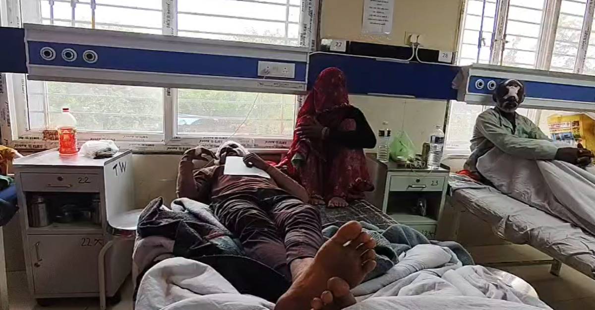 दो पक्षों में खूनी संघर्ष: हमले में पांच माह की गर्भवती महिला गंभीर, गर्भ में ही जुड़वा बच्चों की मौत