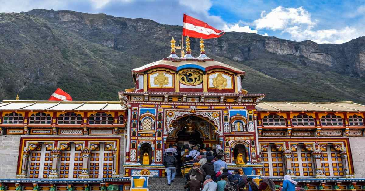 श्री बद्रीनाथ धाम में चढ़ावा चोरी! 4 सदस्यीय जांच समिति का गठन, एक हफ्ते में सौंपेंगे रिपोर्ट