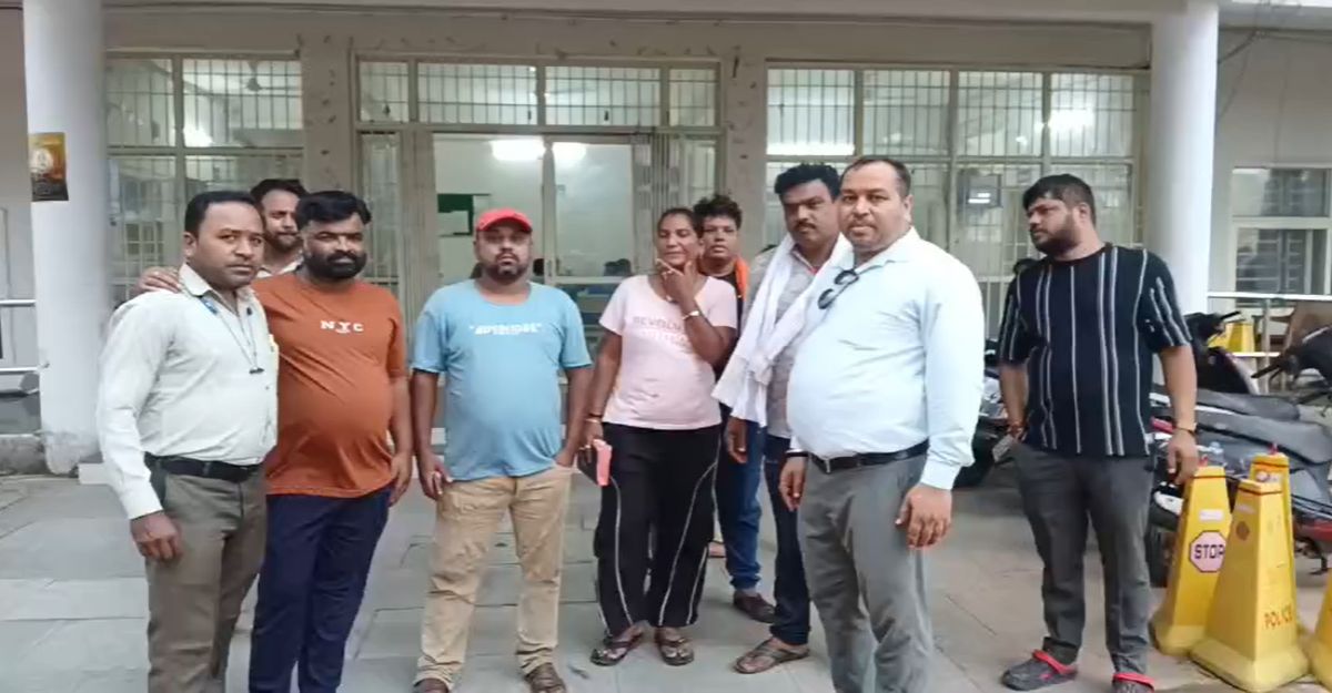 जबलपुर में धर्म परिवर्तन को लेकर भारी हंगामाः विहिप कार्यकर्ताओं का विरोध, पुलिस ने दर्ज की FIR