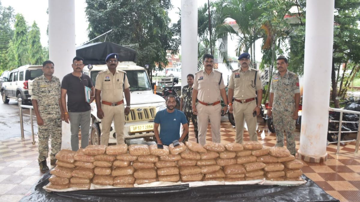 ओडिशा से यूपी जा रही थी गांजे की बड़ी खेप, छत्तीसगढ़ पुलिस ने घेराबंदी कर 1.07 करोड़ का माल पकड़ा, एक तस्कर गिरफ्तार