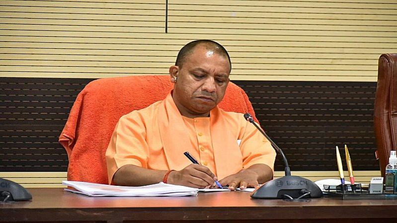 योगी कैबिनेट बैठक : सीएम आवास पर होगी मंत्रिमंडल की मीटिंग, कैशलेस इलाज, सीधी भर्ती समेत कई प्रस्तावों पर लग सकती है मुहर