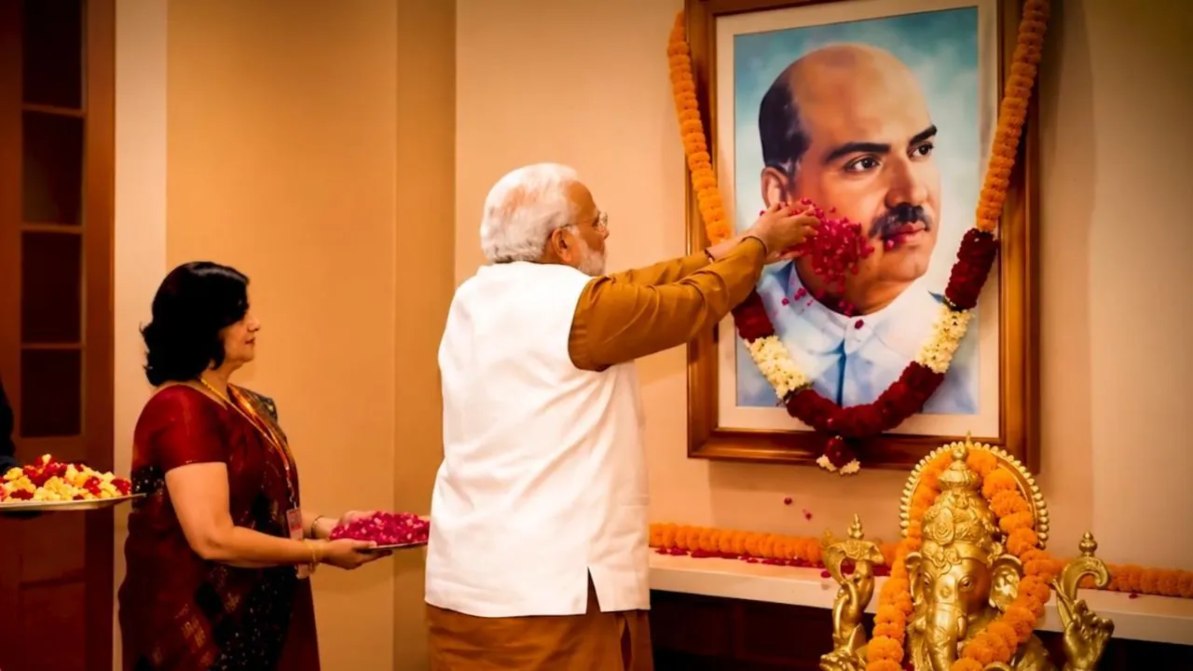 ‘370 हटाना सच्ची श्रद्धांजलि’, पीएम मोदी ने 125वीं जयंती पर डॉ. श्यामा प्रसाद मुखर्जी को किया याद